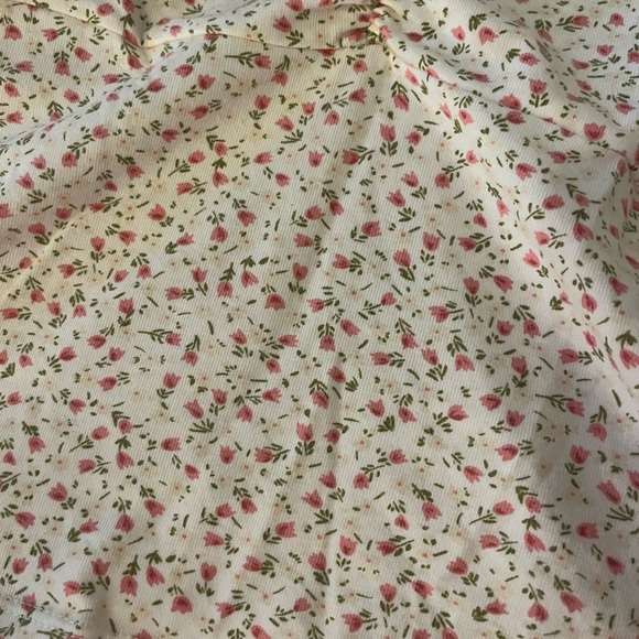 Perfect condition floral Brandy Melville T shirt - Picture 2 of 2